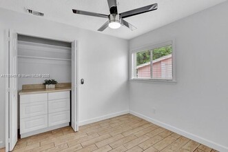 494 SW 11th Ct-Unit -494 in Palm City, FL - Building Photo - Building Photo