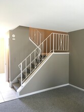 807 Euclid Ct, Unit 1 in Highwood, IL - Foto de edificio - Building Photo