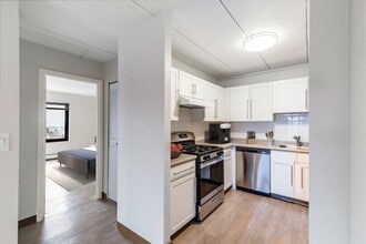 Stratton Hill Park Apartments in Worcester, MA - Foto de edificio - Building Photo