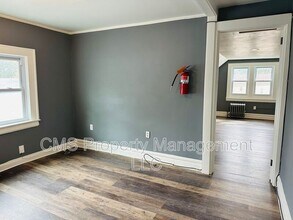 301 E 9th Ave in Roselle, NJ - Building Photo - Building Photo