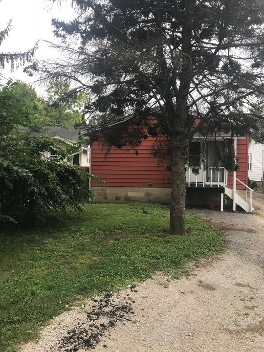 729 W Vine St in Springfield, IL - Building Photo