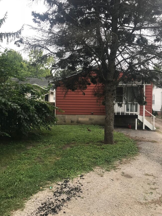 property at 729 W Vine St