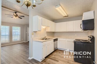 1102 Glen Creek Dr in Mansfield, TX - Building Photo - Building Photo