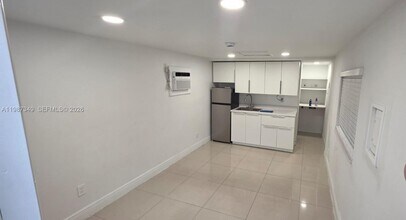 4337 SW 49th St in Fort Lauderdale, FL - Foto de edificio - Building Photo