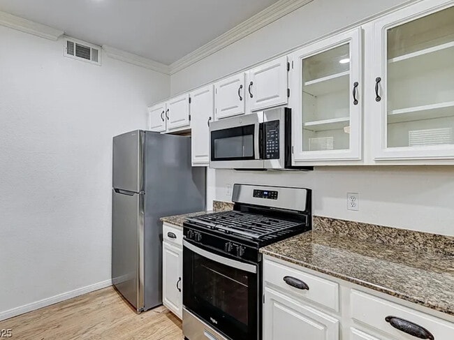 property at 5855 Valley Dr