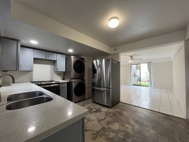 98-310-310 Kamehameha Hwy in Aiea, HI - Building Photo - Building Photo