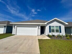 5129 Rivergrass Dr in Panama City, FL - Building Photo
