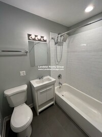 2750 W Cermak Rd in Chicago, IL - Building Photo - Building Photo