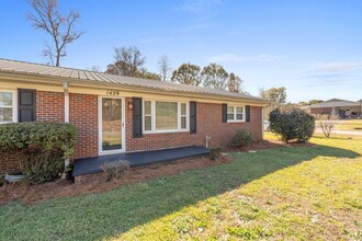 1429 John Dodd Rd in Spartanburg, SC - Building Photo - Building Photo