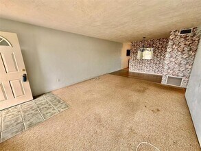 2434 Australia Way E, Unit 38 in Clearwater, FL - Building Photo - Building Photo