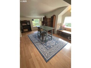 239 D St in Springfield, OR - Building Photo - Building Photo