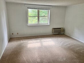 22 W Ontario St, Unit 9 in Chattanooga, TN - Foto de edificio - Building Photo