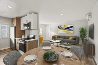 1352 W 36th St in Los Angeles, CA - Foto de edificio - Building Photo