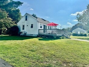 82 Raymond St in Fairhaven, MA - Building Photo - Building Photo