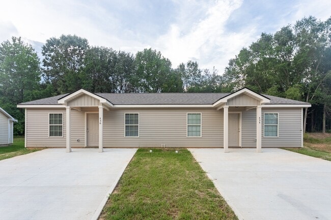 442 Sierra Rd in Spartanburg, SC - Building Photo - Building Photo