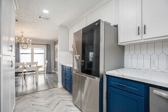 5720 Fraser Ave in Galveston, TX - Building Photo - Building Photo