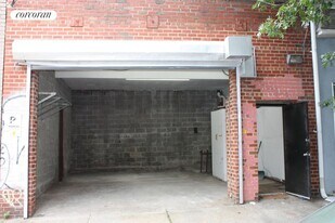 393 Manhattan Ave in Brooklyn, NY - Building Photo