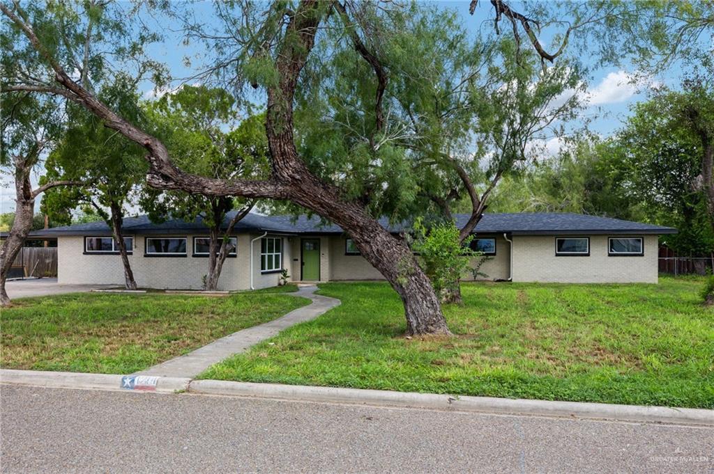 1214 S 13th Ave in Edinburg, TX - Building Photo