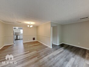 4395 Coopers Creek Dr SE in Smyrna, GA - Building Photo - Building Photo