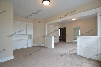 107 Arizona Ave, Unit 2S in Joliet, IL - Foto de edificio - Building Photo