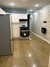 2118 W 51st St, Unit 1st floor in Chicago, IL - Building Photo - Building Photo