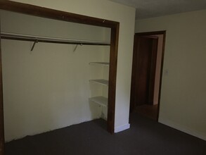 2637 Stillwater Rd E in Maplewood, MN - Building Photo - Building Photo