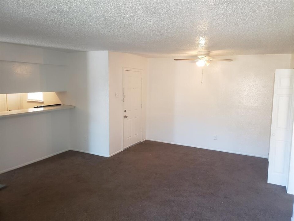 8110 Skillman St-Unit -2084 in Dallas, TX - Building Photo