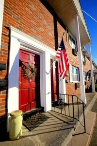 Swan Court Apartments in Rochelle Park, NJ - Building Photo - Building Photo