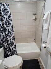 515 W 7th Ave in Stillwater, OK - Foto de edificio - Building Photo