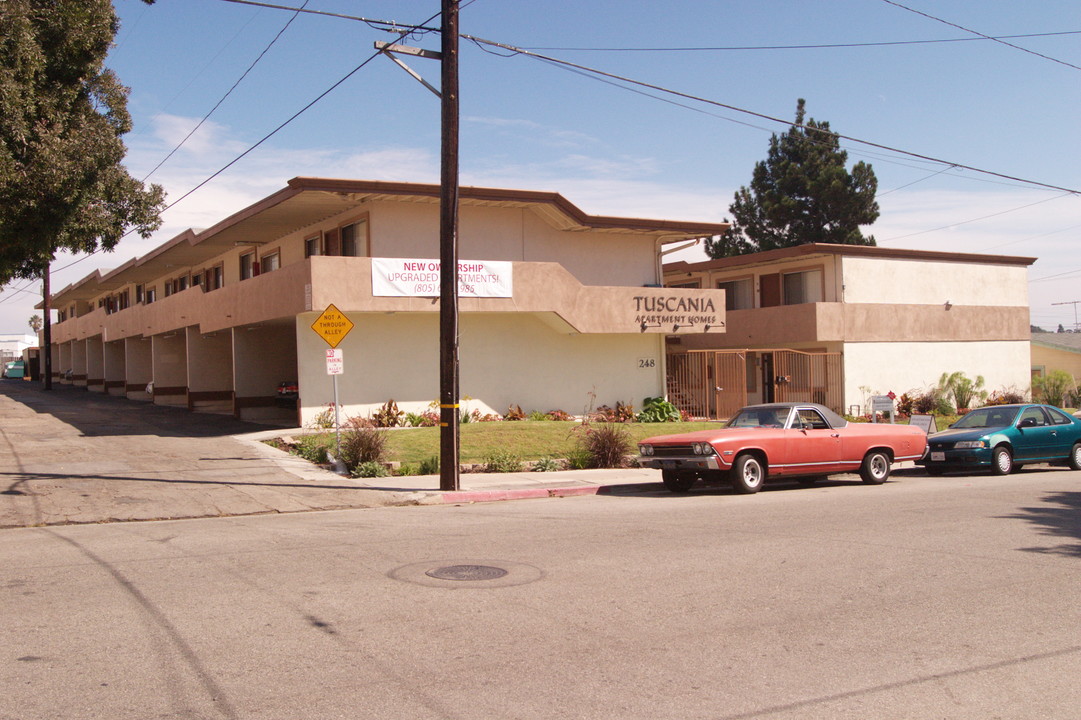 Tuscania Apartment Homes in Ventura, CA - Foto de edificio