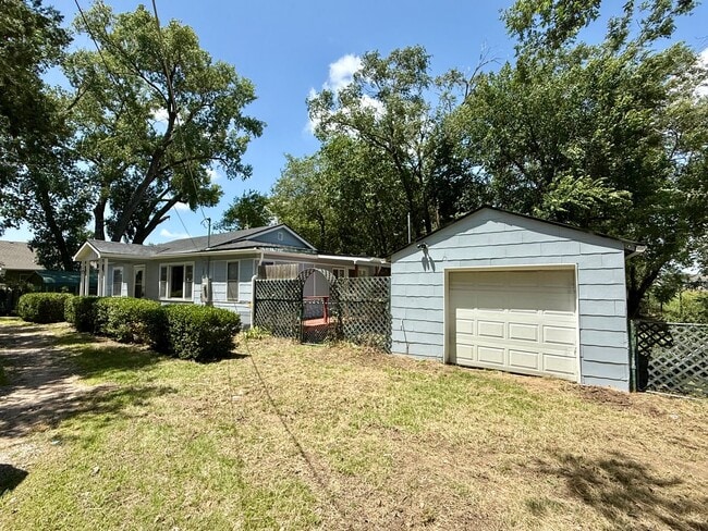 1414 E 55th St S in Wichita, KS - Building Photo - Building Photo