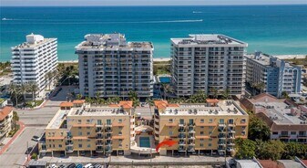 8888 Collins Ave in Surfside, FL - Building Photo