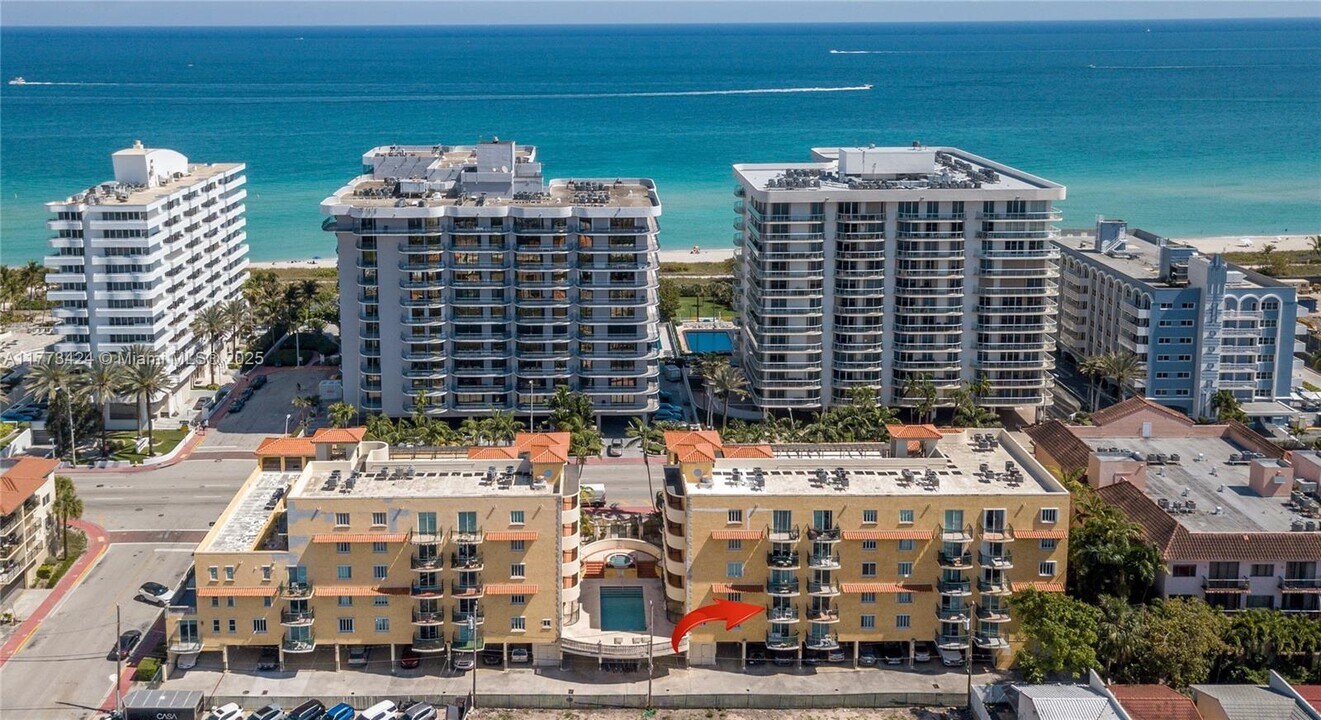 8888 Collins Ave in Surfside, FL - Building Photo