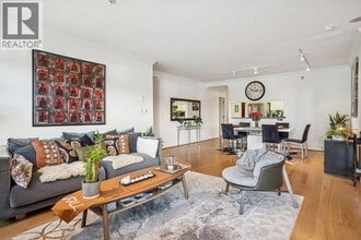 1600 Hornby St in Vancouver, BC - Building Photo - Building Photo