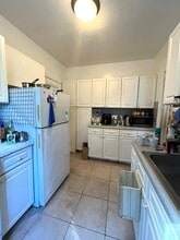 1574 Beacon St, Unit 4 in Brookline, MA - Building Photo - Building Photo
