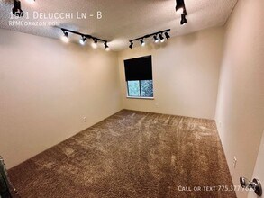 1541 Delucchi Ln in Reno, NV - Building Photo - Building Photo