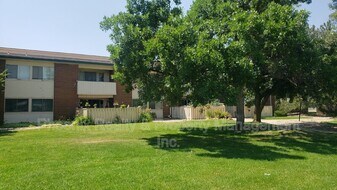 5126 Williams Fork Trail in Boulder, CO - Building Photo