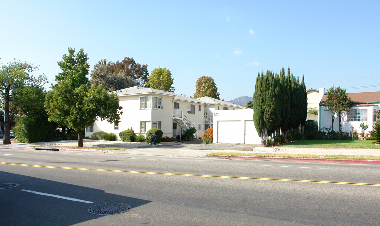 1401 E Broadway in Glendale, CA - Building Photo