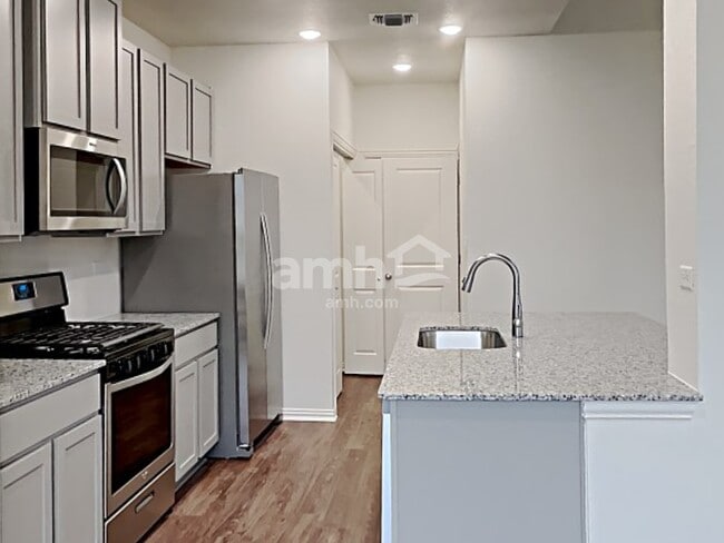 360 Aspen Waters in New Braunfels, TX - Building Photo - Building Photo