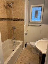 17 Newman Place, Unit Upper in Buffalo, NY - Building Photo - Building Photo