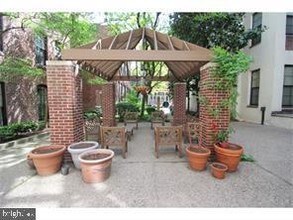 315 New St-Unit -617 in Philadelphia, PA - Building Photo - Building Photo