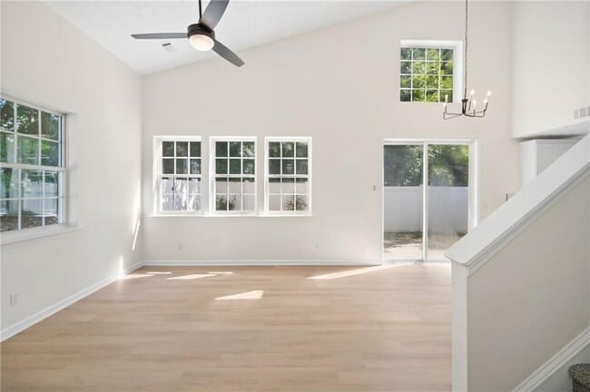 872 Windcroft Cir NW in Acworth, GA - Building Photo - Building Photo