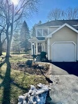 8114 Verbeck Dr in Manlius, NY - Building Photo