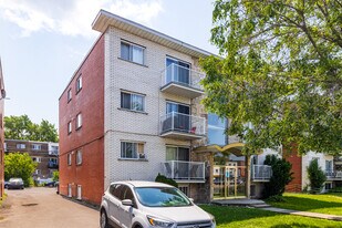 6400 Léger Boul in Montréal, QC - Building Photo