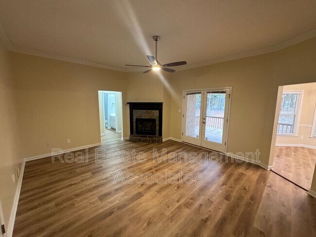 129 Wagon Wheel Cir in Griffin, GA - Building Photo - Building Photo