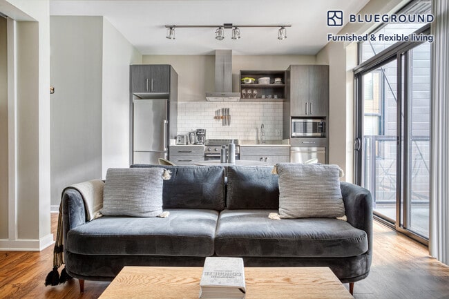 1011 4th St NW in Washington, DC - Foto de edificio - Building Photo