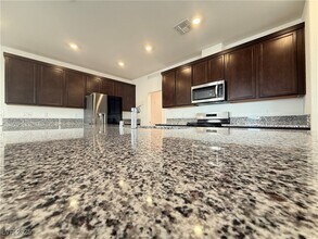 7516 Castlegreen Ave in Enterprise, NV - Building Photo - Building Photo