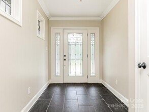 1174 Robinhood Cir in Charlotte, NC - Building Photo - Building Photo