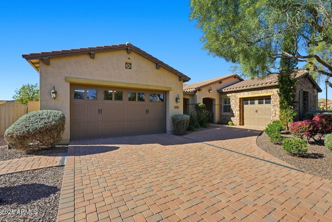 property at 4908 S Figueroa Ln