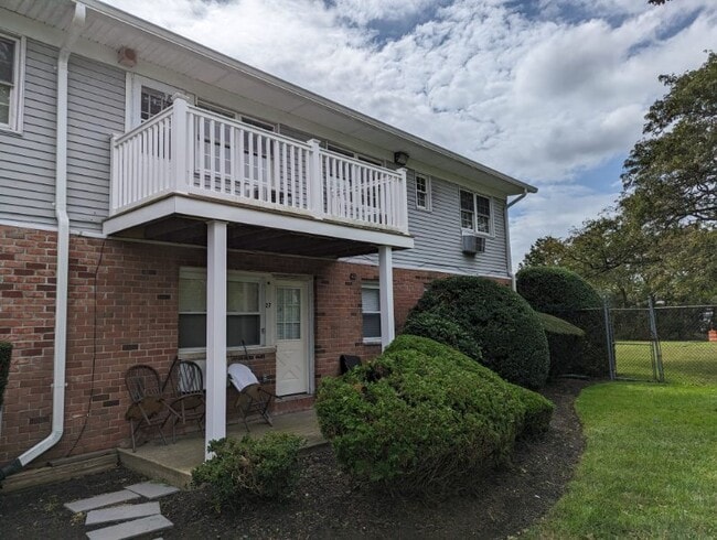 property at 1 Hemlock Dr